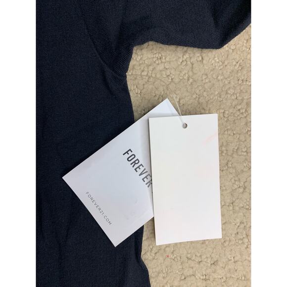 NWT Forever 21 Wu-Tang Clan Graphic Tee - Picture 5 of 6